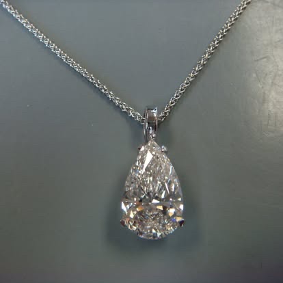 Pear-shaped diamond pendant on a white gold chain